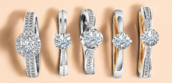 Cincin Nikah Berlian Halo yang Terlihat Mewah & Elegan