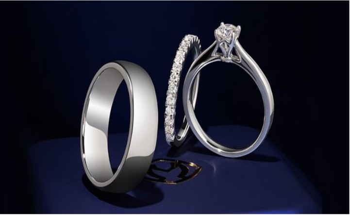Rekomendasi Cincin Tunangan dengan Harga Terbaik untuk Lamaran Tak Terlupakan