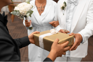 6 Kesalahan Memilih Kado Untuk Pernikahan yang Masih Sering Terjadi